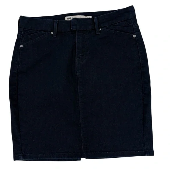Levi's / Women’s/ Dark Blue Pencil Skirt , size 6/28, stretch. - Picture 2 of 10